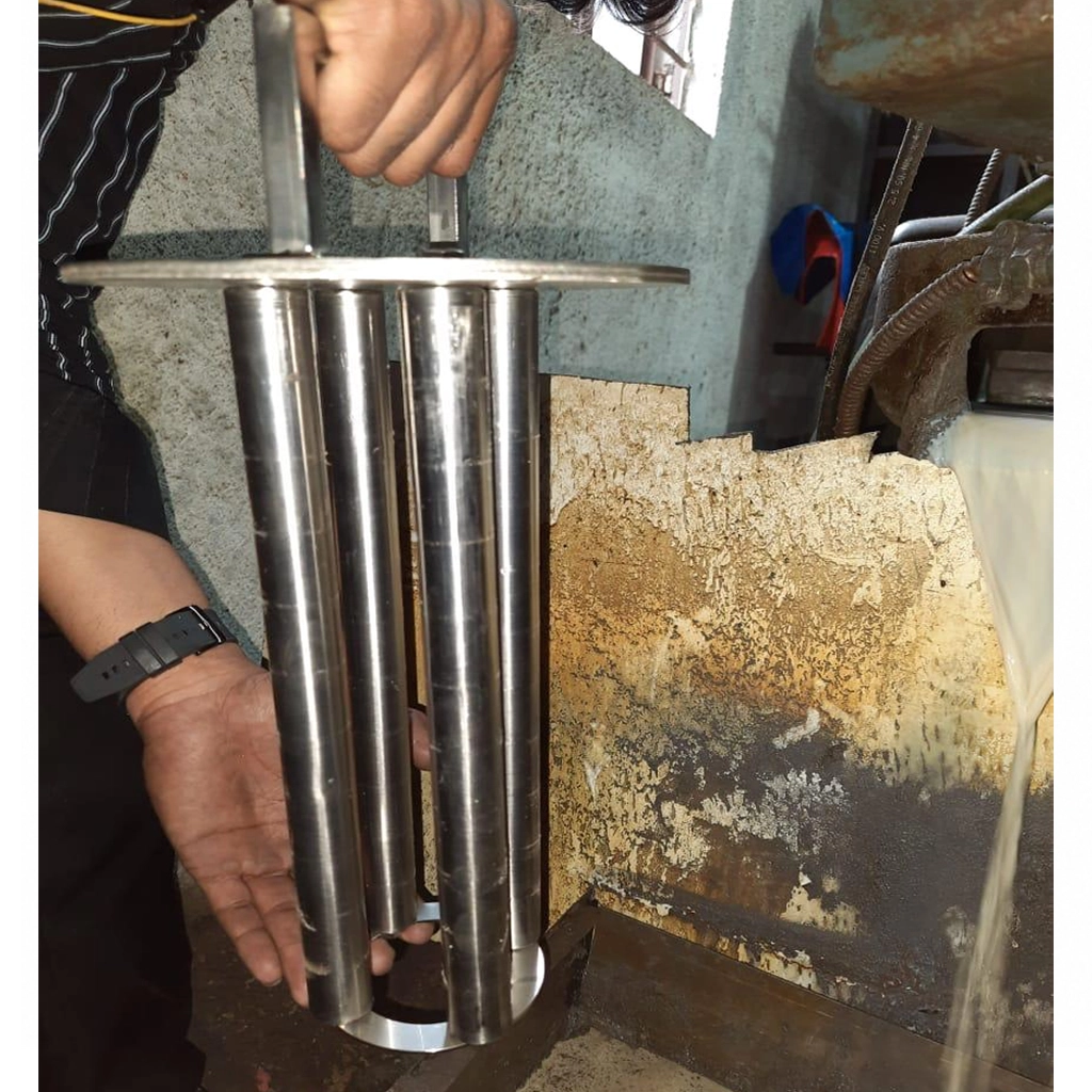 Karroter Magnetic Filter Metal Trap side view